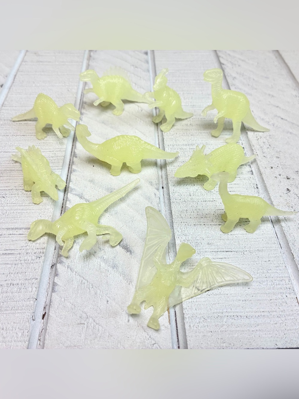 Glow-in-the-Dark Mini Dinosaur Toys Plastic Figurines Assorted Lot (10 Pieces)